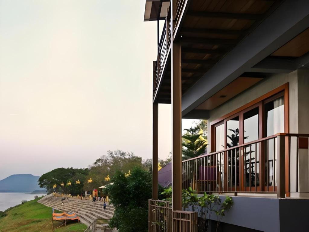 Chic Chiangkhan Hotel Chiang Khan Exterior photo